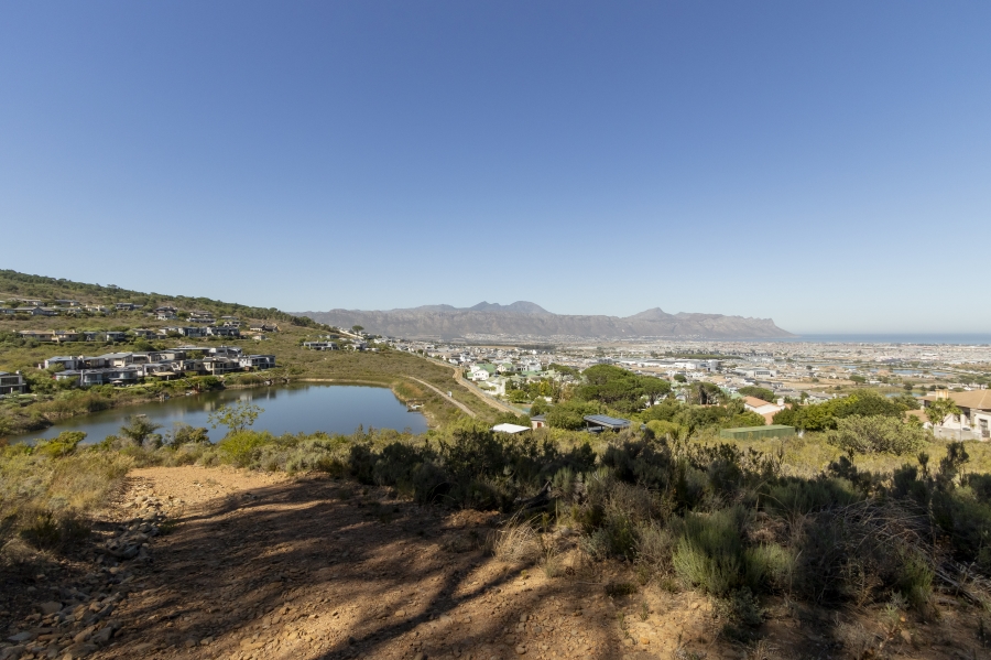 To Let 4 Bedroom Property for Rent in Boskloof Eco Estate Western Cape